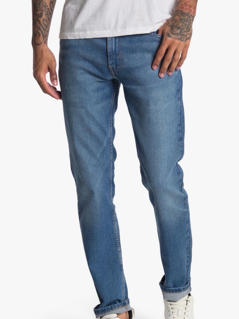 Levi's Slim Fit Jeans in Medium Blue Wash